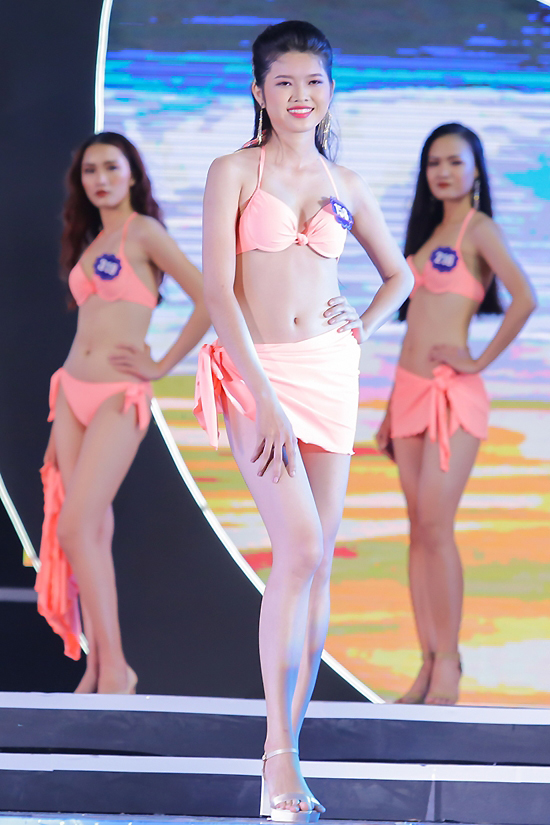 Người đẹp Hoa hậu Biển Việt Nam Toàn cầu trình diễn bikini